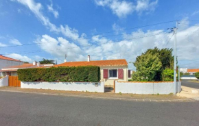 Awesome Home In Notre-Dame-De-Monts With Kitchen